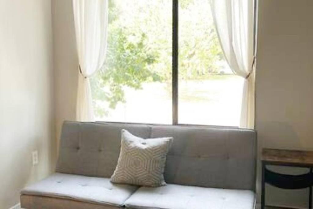 Townhouse In Uptown King Bed-Wi-Fi-Free Parking-Pool Apartment Charlotte Luaran gambar
